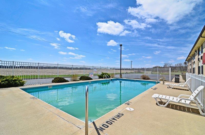 Hotel Western Executive Inn- Mount Gilead Pulaskiville